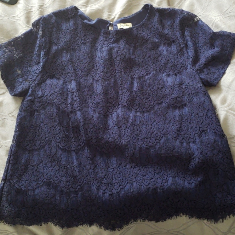 Navy blue lacy top